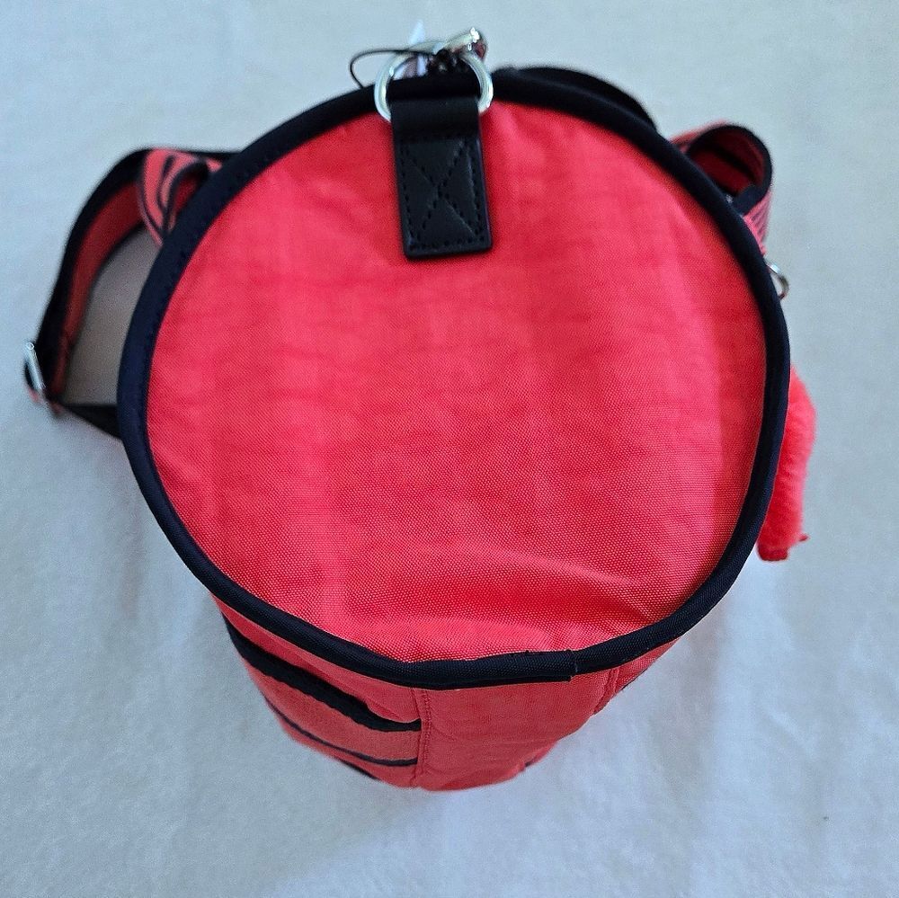 ✨️HP✨️ Kipling "Katina" Mini Barrel Bag👜 - NWT - Picture 4 of 16